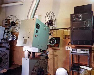 Old projector room in a cinema - 582066081