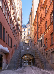 Obraz premium Tunnel entry and stairs at the ridge Brunkebergsåsen, a sunny spring day in Stockholm