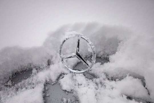 Logo Mercedes snow