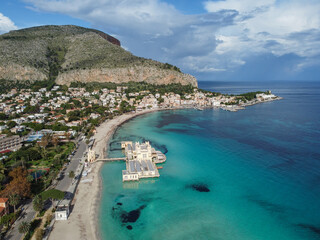 Fotografia aerea del golfo di Mondello a Palermo