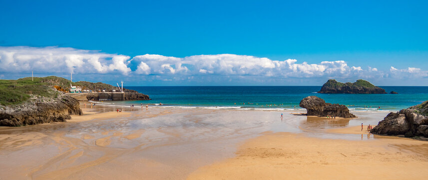 Coastline and Cliffs, Urban Beach of Celorio, Las C&aacute;maras Beach, Palombina Beach, Protrected Landscape of the Oriental Coast of Asturias, Celorio, Llanes, Asturias, Spain, Europe