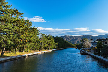 Obraz premium 日本 京都府宮津市にある廻旋橋から見える丹後天橋立大江山国定公園