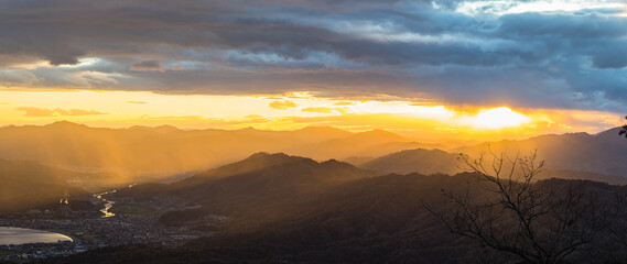 日本　京都府宮津市にある成相山パノラマ展望台から見える与謝野町と夕焼け空