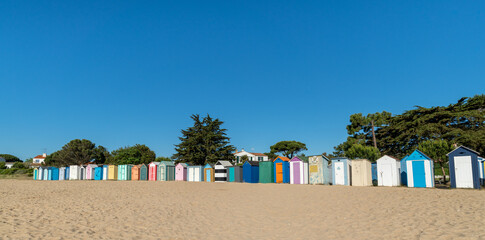 Ile d’Oléron (Charente-Maritime, France), cabines de plage de La Boirie - 582165063