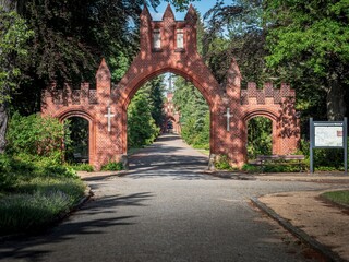 Entrance arch from the southern cemetery in Cottbus