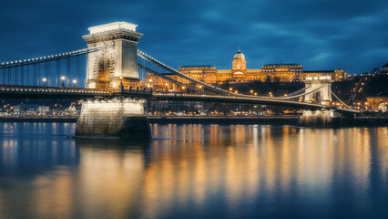 Naklejka premium Royal Palace and the Chain Bridge - Budapest, Hungary