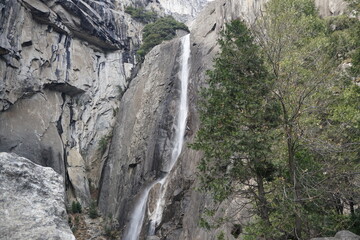 Fototapeta na wymiar Waterfall in Yosemite National Park