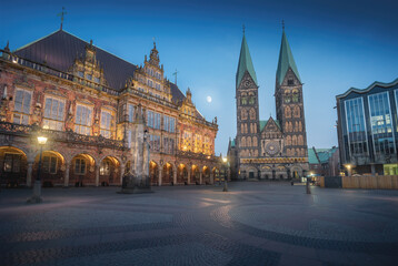 Market Square with Cathedral and Old Town Hall at night - Bremen, Germany - obrazy, fototapety, plakaty