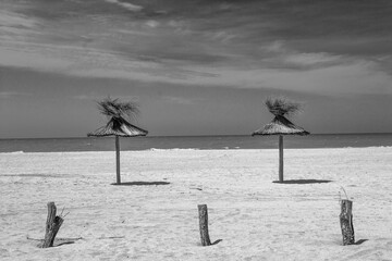 sombrillas solitarias Villa Gessel