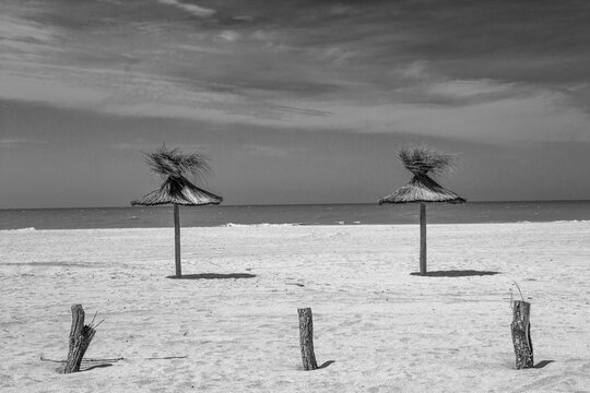 sombrillas solitarias Villa Gessel