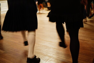 people dancing 