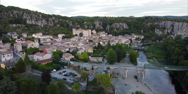 Beautiful pictures of Vogüe village in France