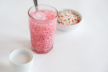 pearl sago coconut milk in glass
