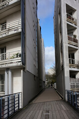 Fototapeta na wymiar La coulée verte Renee Dumont - 12th Arrondissement - Paris - France