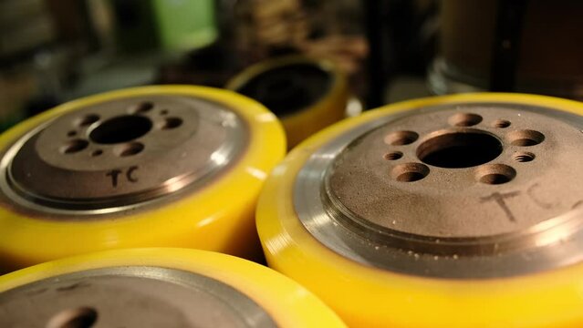 Driving Wheels of stackers with polyurethane coating, after restoration