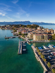 Sirmione, lago di garda, castello, primavera