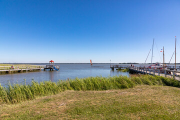 Hafen Wieck mit Badesteg.