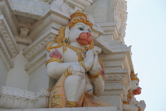shri hanuman ji statue at top of the temple image