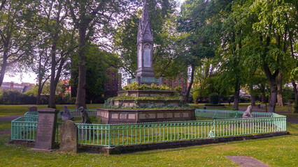 Obraz premium The Burdett-Coutts Memorial Sundial monument in the churchyard of St Pancras Old Church, London, UK.
