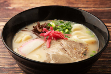 豚骨うどん