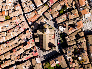 Włochy kościół z drona