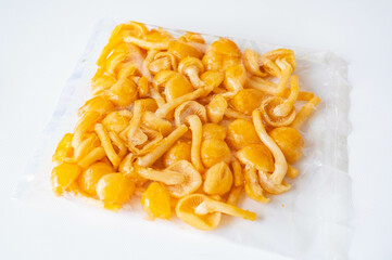 袋に入ったなめこ