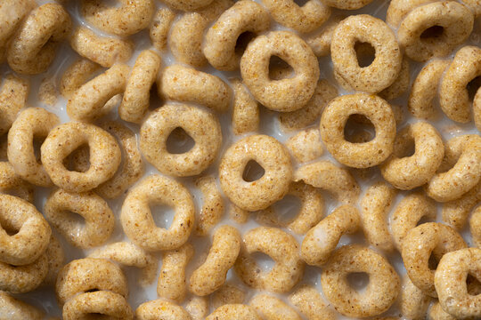 Cheerios with milk
