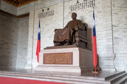 Bronze statue of Chiang Kai-shek inside Chiang Kai-shek Memorial Hall in Taipei,Taiwan.