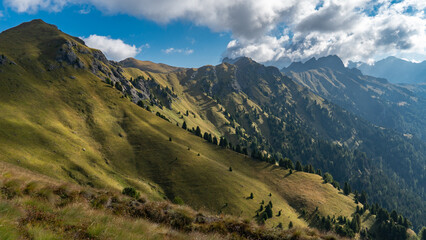 Fototapeta na wymiar Bergpanorama in den Dolomiten (Italien)