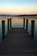 Fototapeta na wymiar Paesaggio al tramonto a Salò sul lago di Garda - Brescia