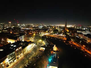 Fototapeta na wymiar The city at night