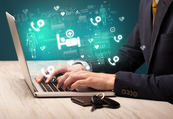 hand browsing on the internet for medical issues