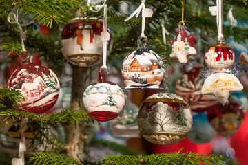Crédence de cuisine en verre imprimé Hiver Closeup of Christmas products at the traditional Christmas markets of Bolzano