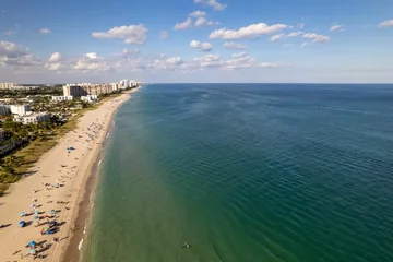 Photo sur Plexiglas Ville sur leau Aerial view of the sandy beach divided with waters in Fort Lauderdale, Florida