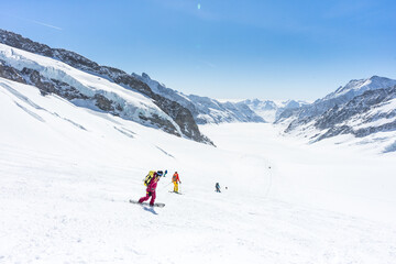 Fototapeta na wymiar Skitouren in der Schweiz auf dem Aletschgletscher