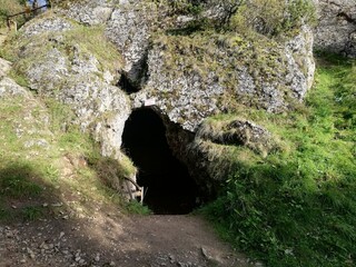 góry małopolskie zamek widok jaskinia