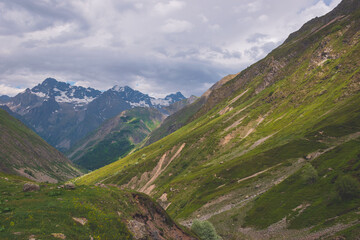 Fototapeta na wymiar A picturesque landscape shot of the Alps mountains in the Valgaudemar valley (Les Oulles du Diable)