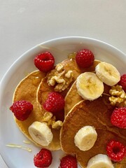 pancakes with strawberries