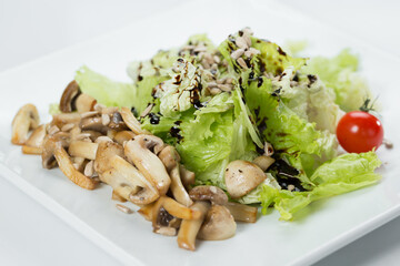 salad with mushrooms and cheese