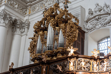 Organ in the basilica of St. Florian - obrazy, fototapety, plakaty