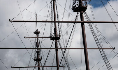 Sailing ship mast