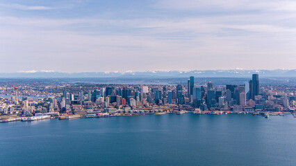 Fototapeta na wymiar Seattle Skyline & Elliot Bay