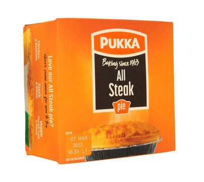 Pukka all steak pie with light puff pastry case
