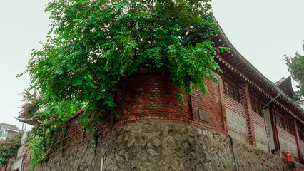 Fototapeta na wymiar Hanok is a traditional Korean house.