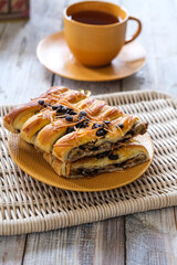 bread filled cheese, banana and chocolate