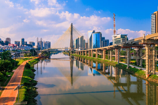 Ponte Estaiada - Cidade Mon&ccedil;&otilde;es