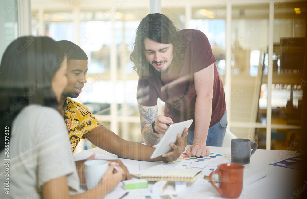 Aufkleber the internet is their greatest source of inspiration. a group of businesspeople working together on 