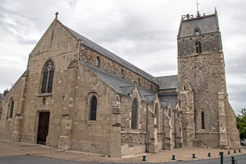 Fototapeta na wymiar Canville-la-Rocque. Eglise Saint-Malo vue de l'extérieur. Manche. Normandie