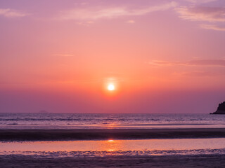 Obraz premium 水平線と夕日