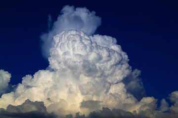 入道雲_cumulonimbus